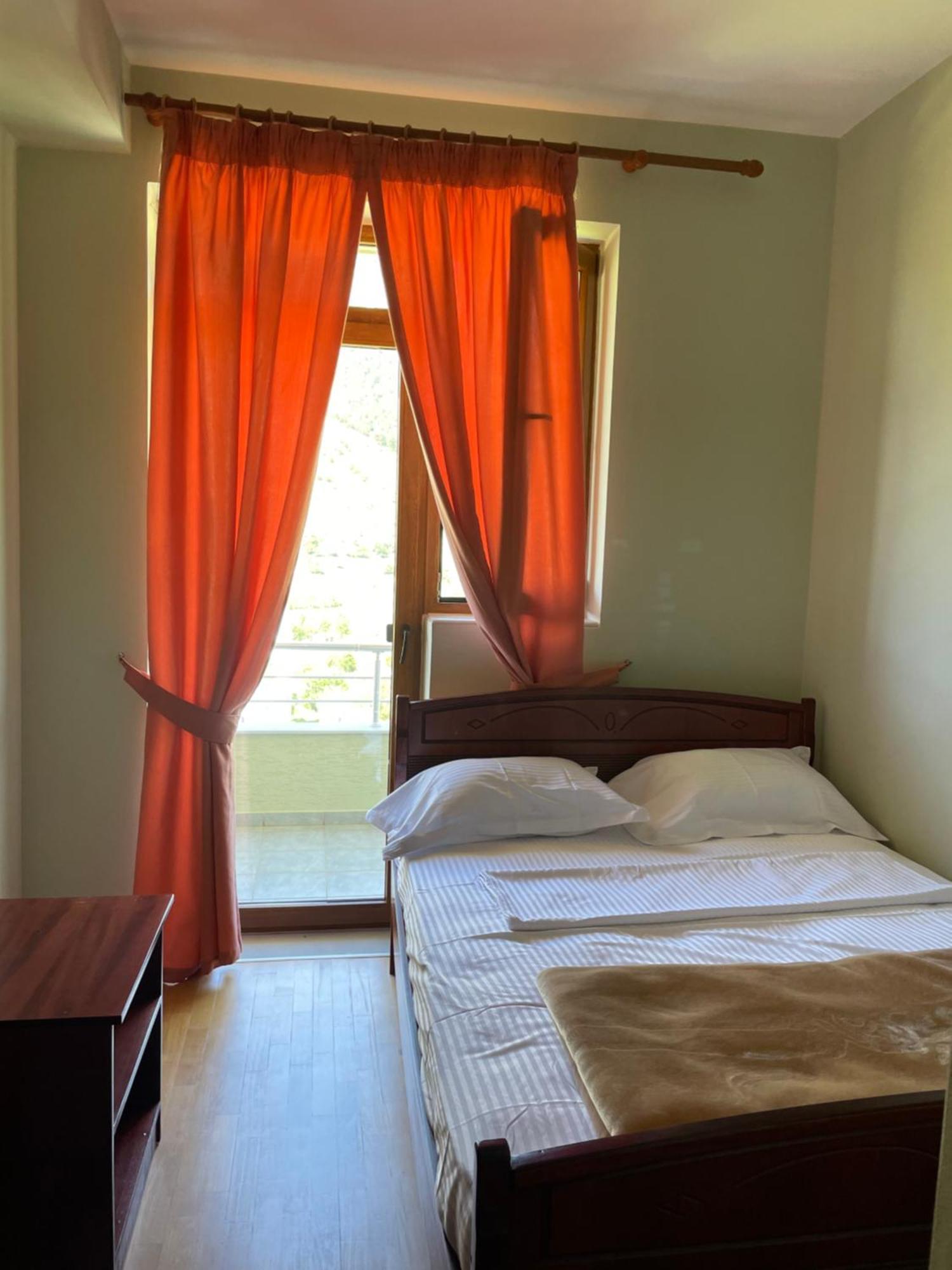 Lura Hotel Fushe-Lure Esterno foto