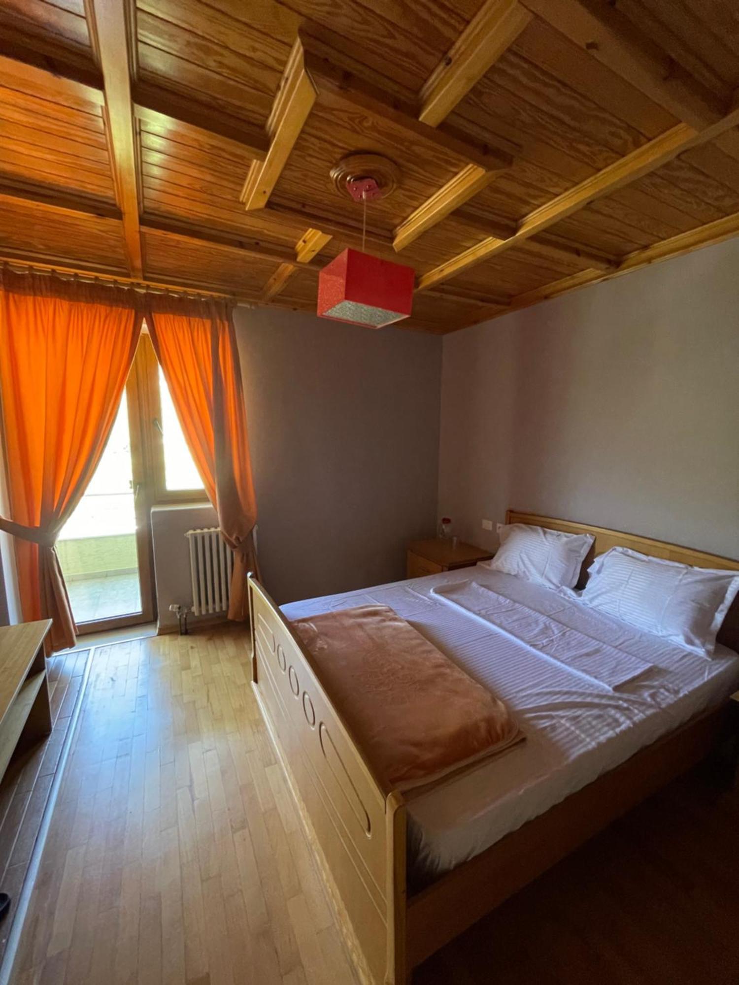 Lura Hotel Fushe-Lure Esterno foto