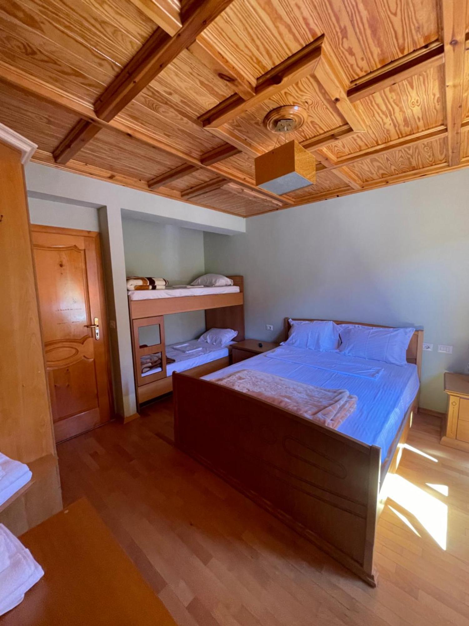 Lura Hotel Fushe-Lure Esterno foto