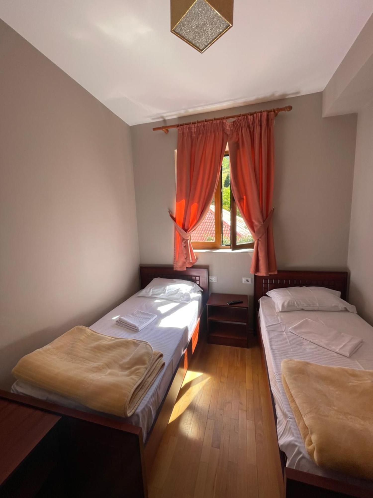 Lura Hotel Fushe-Lure Esterno foto