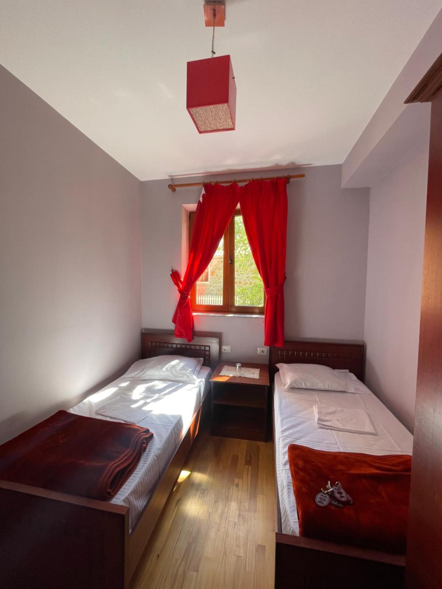 Lura Hotel Fushe-Lure Esterno foto