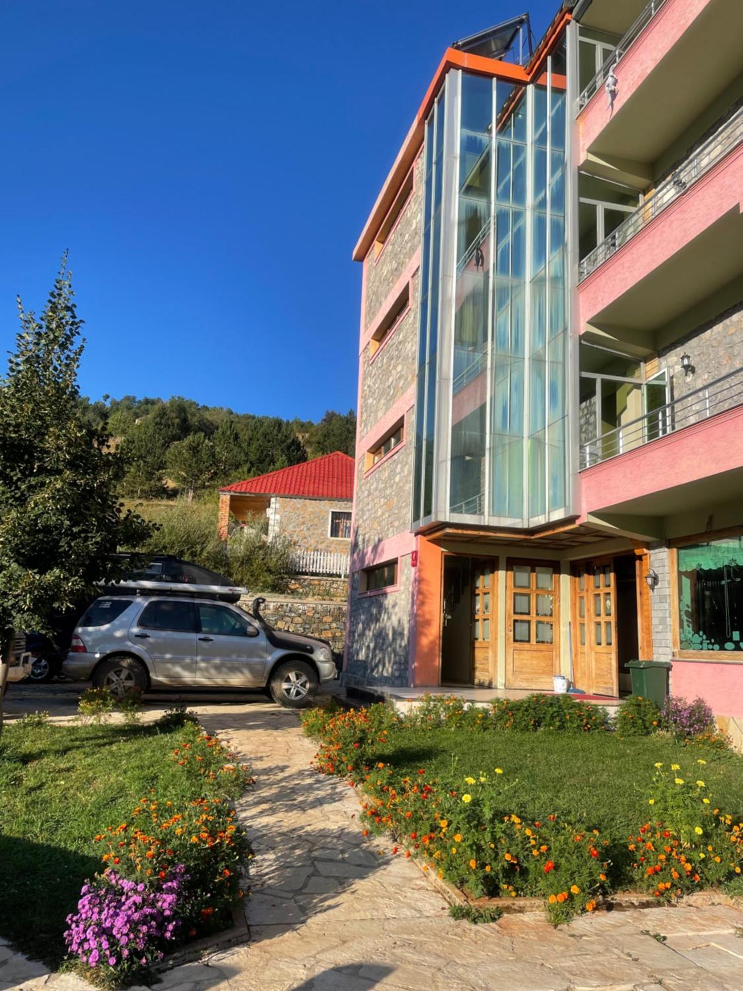 Lura Hotel Fushe-Lure Esterno foto