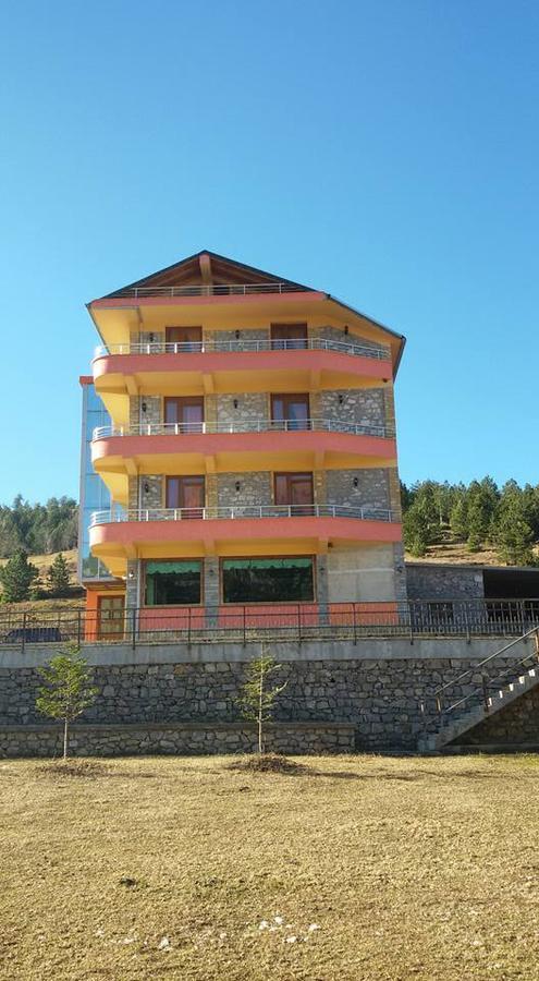 Lura Hotel Fushe-Lure Esterno foto