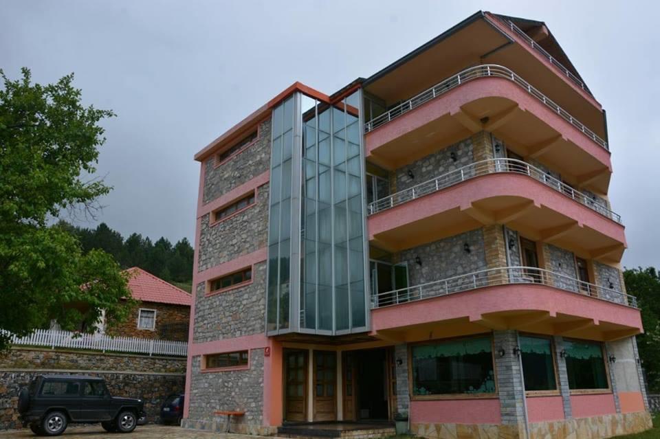 Lura Hotel Fushe-Lure Esterno foto
