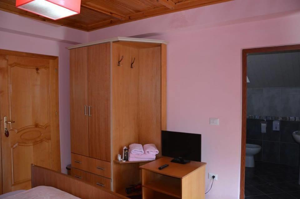 Lura Hotel Fushe-Lure Esterno foto